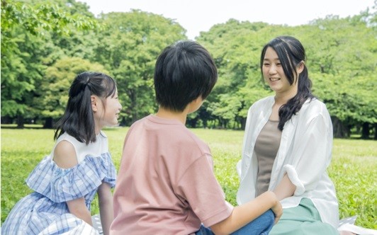 レコメンド記事画像:シングルマザーのリモートワーク雇用により、未来の学校が創出したインパクトとは?(SX事例)